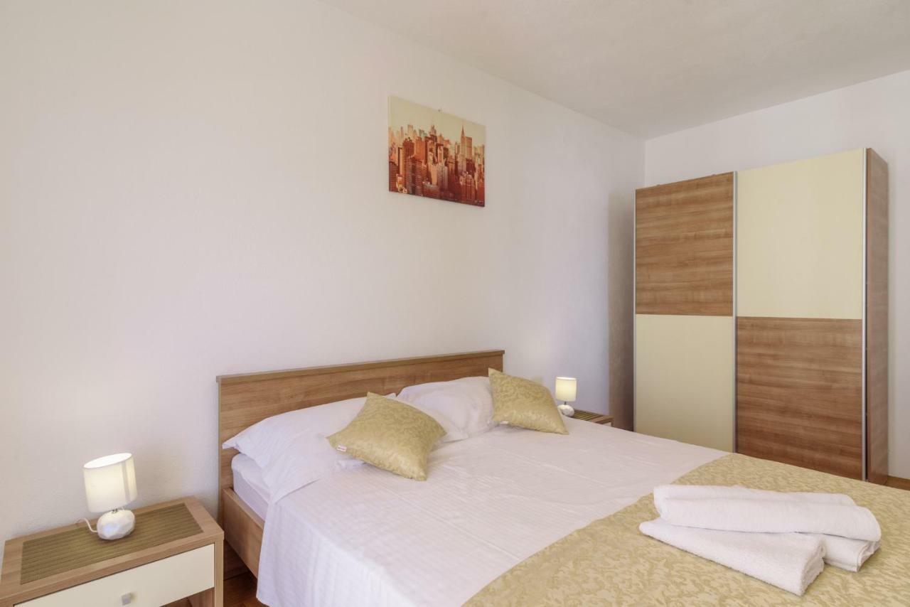 Renic Apartmani Kastela Dış mekan fotoğraf