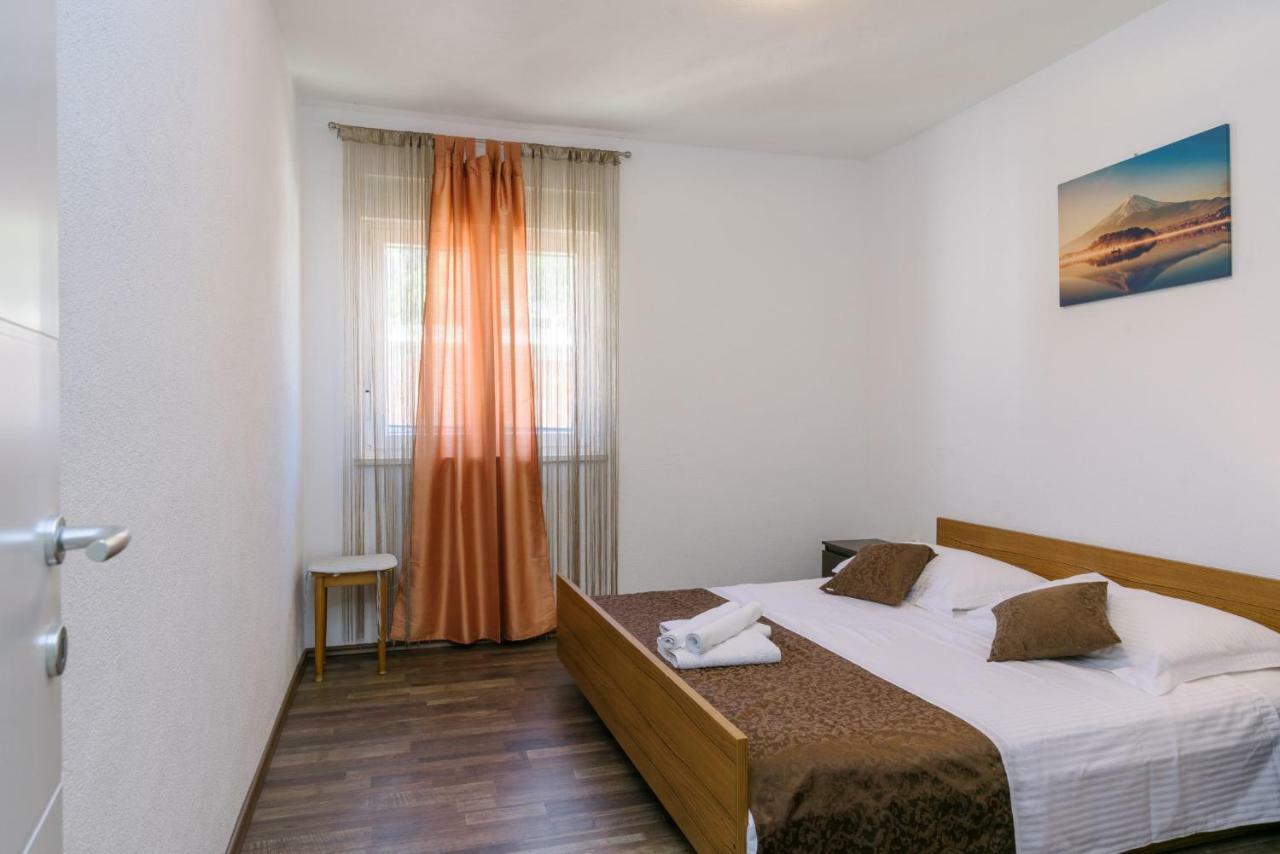 Renic Apartmani Kastela Dış mekan fotoğraf