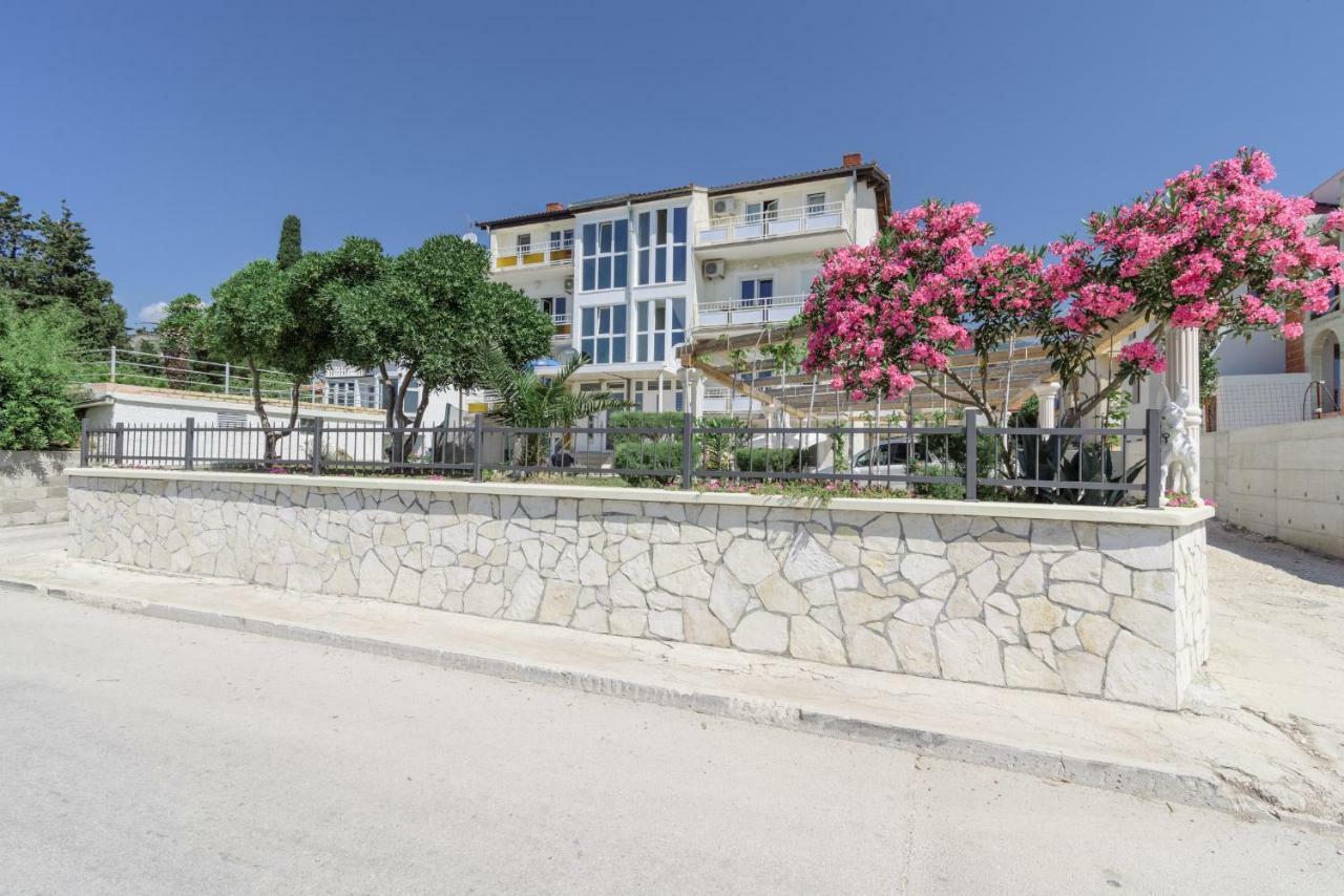 Renic Apartmani Kastela Dış mekan fotoğraf